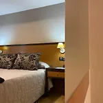 Arenteiro Apartahotel O Carballiño