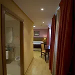 Apartahotel Arenteiro O Carballiño