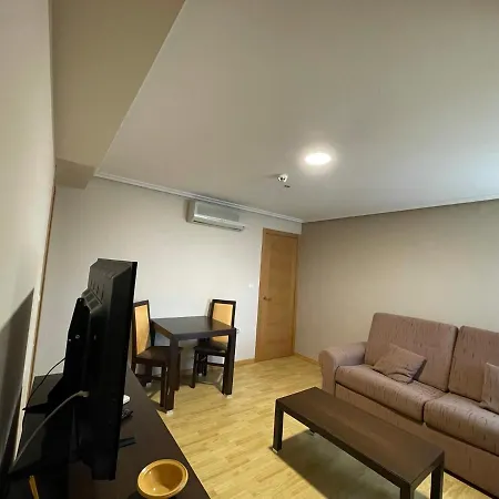Apartahotel Arenteiro O Carballiño