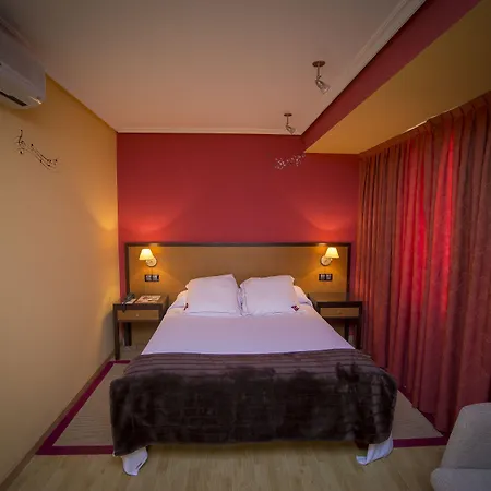 Aparthotel Arenteiro 3*