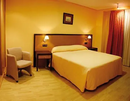Hotel apartamentowy Arenteiro