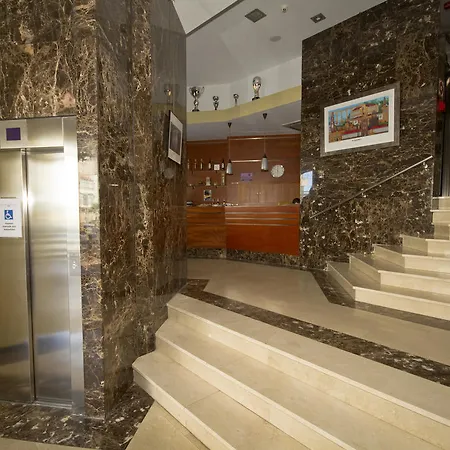 Hotel apartamentowy Arenteiro O Carballiño